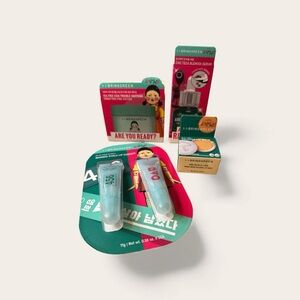 Women’s lip balm, blemish serum,toner pads and Bamboo lip essence